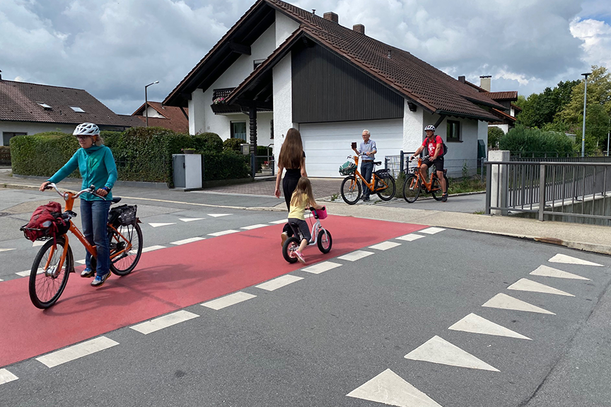Radweg am Allachbach